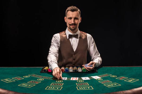 Enjoy Smooth Baccarat Gameplay through an online casino Singapore Platform for Casino Enthusiasts