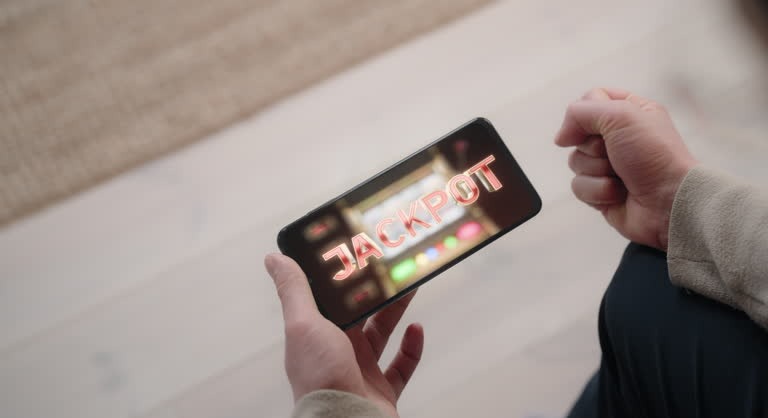 Investigating Responsible Online Gaming Information for New Readers