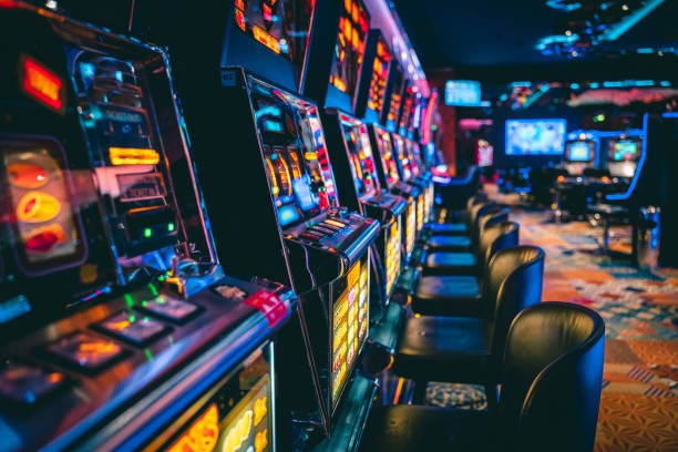Understanding the Main Services Offered by Online Casino Websites